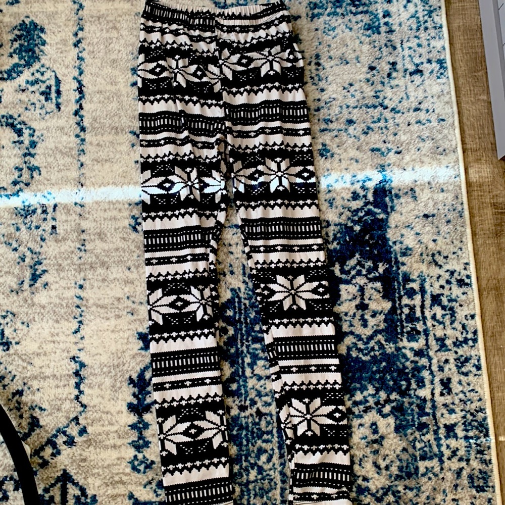 YPP leggings. One size.